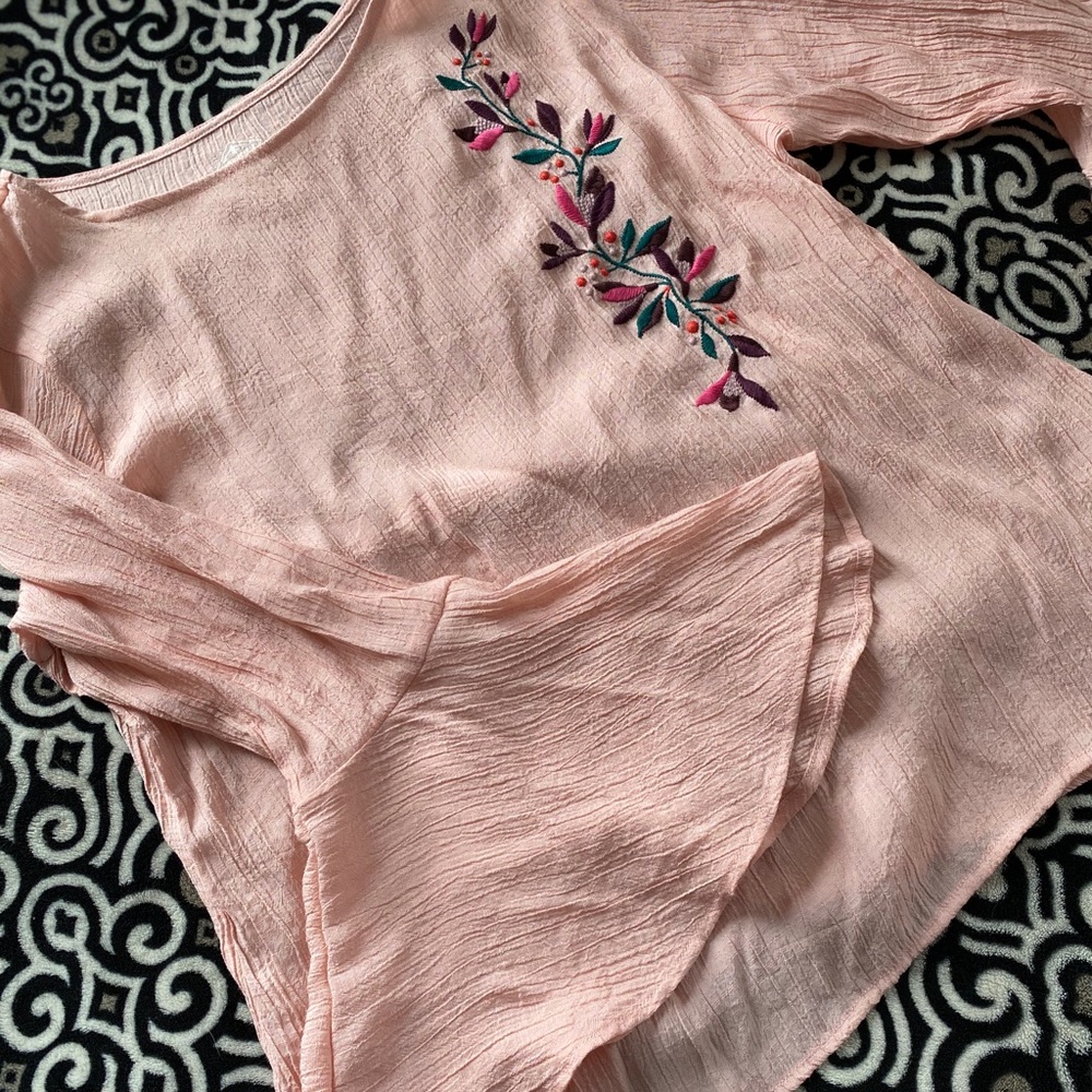 🦋Spring Must Have Flare Sleeve 🦋